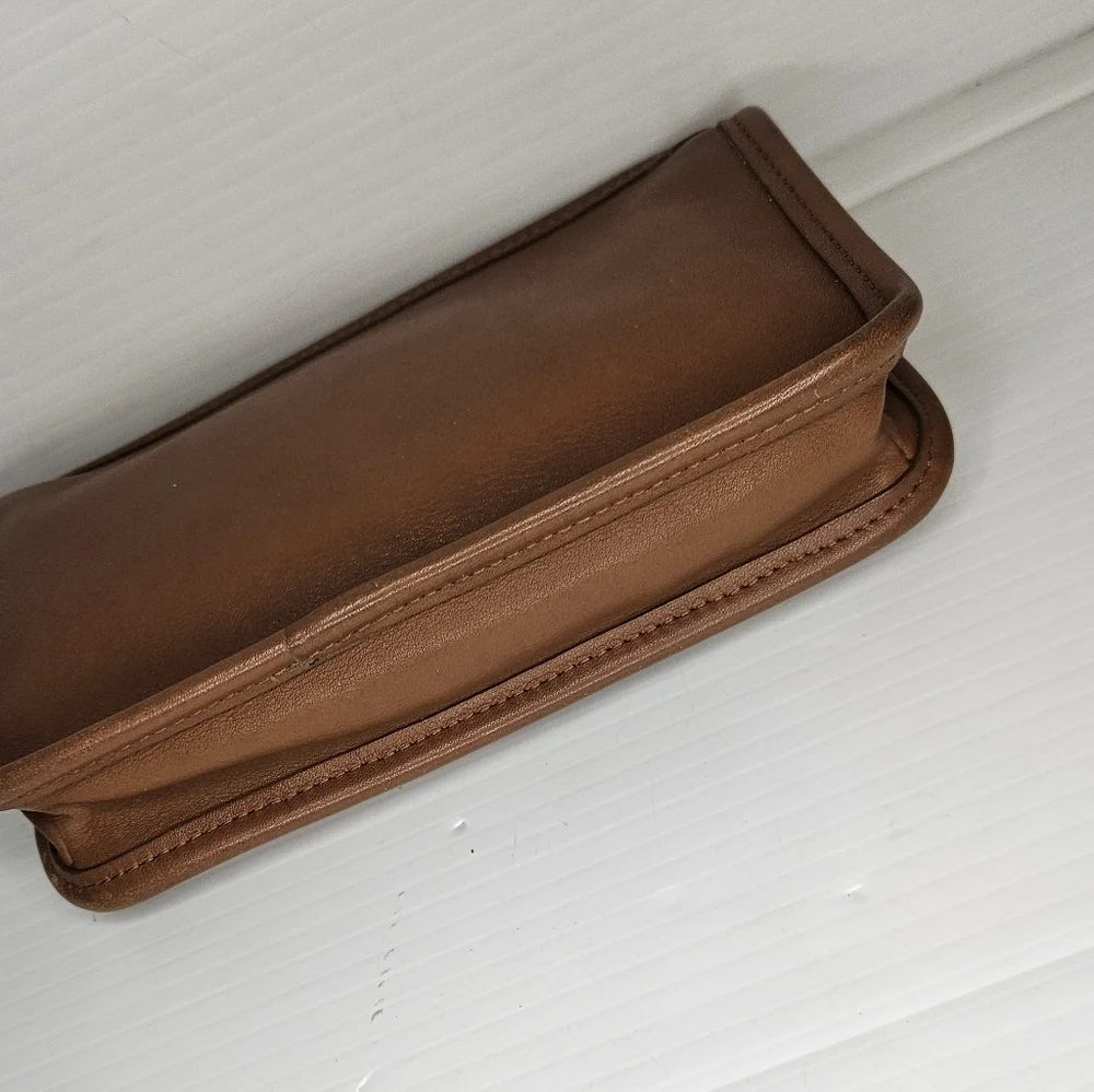 Coach Vintage 7165 British Tan Leather Chunky Case Pouch , Clutch Bag – USA Made